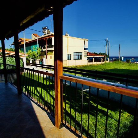 Enalio Beach House Nea Kallikrateia Esterno foto