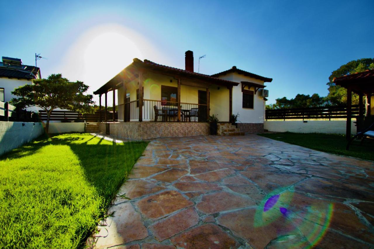 Enalio Beach House Nea Kallikrateia Esterno foto