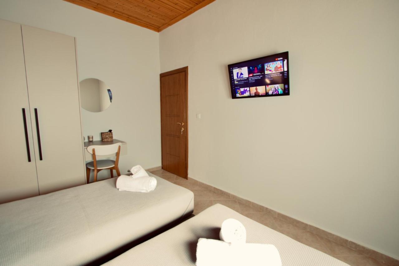 Enalio Beach House Nea Kallikrateia Esterno foto