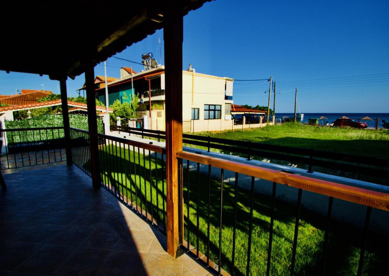 Enalio Beach House Nea Kallikrateia Esterno foto